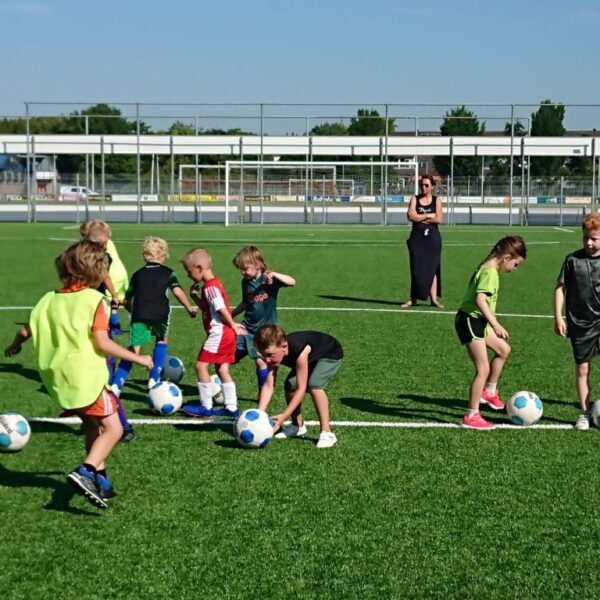 Floramotion Voetbal Clinic